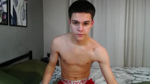 Snapshot of alpha__bro chatting on 10/29/25, 12:57 AlphaBro online show from 10/29/25, 12:57