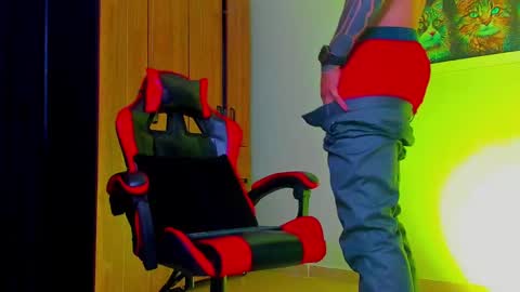 alpha_dominus_ online show from 09/24/25, 04:27