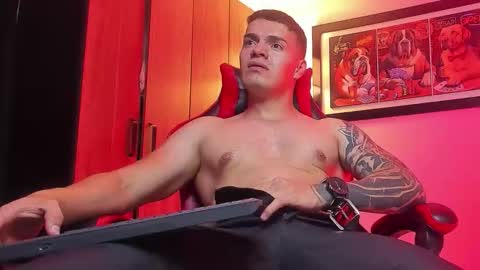 alpha_dominus_ online show from 12/16/25, 04:28