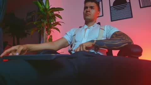 alpha_dominus_ online show from 04/01/26, 03:29