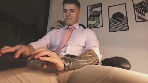 alpha_dominus_ online show from 07/16/26, 04:07