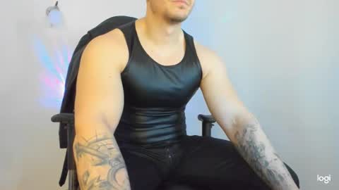 Snapshot of alphagodleatherking92 chatting on 12/21/24, 06:41 LeatherMaster online show from 12/21/24, 06:41