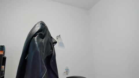 Snapshot of alphagodleatherking92 chatting on 12/26/24, 10:59 LeatherMaster online show from 12/26/24, 10:59