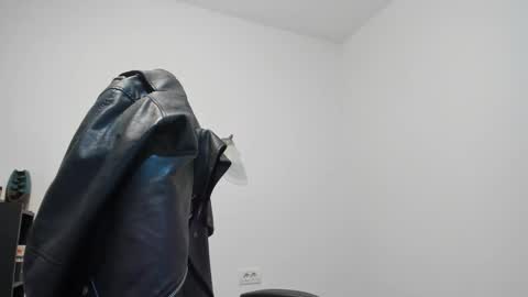 Snapshot of alphagodleatherking92 chatting on 01/03/25, 11:46 LeatherMaster online show from 01/03/25, 11:46