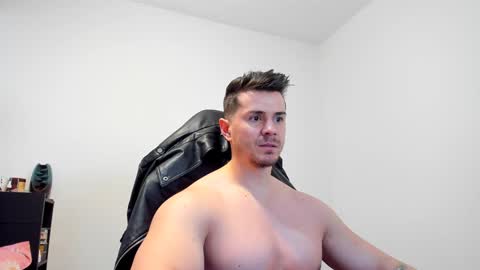 Snapshot of alphagodleatherking92 chatting on 01/13/25, 10:14 LeatherMaster online show from 01/13/25, 10:14