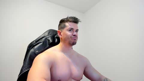 Snapshot of alphagodleatherking92 chatting on 01/15/25, 05:40 LeatherMaster online show from 01/15/25, 05:40