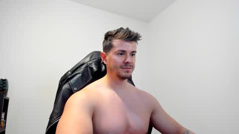 Snapshot of alphagodleatherking92 chatting on 01/19/25, 09:01 LeatherMaster online show from 01/19/25, 09:01