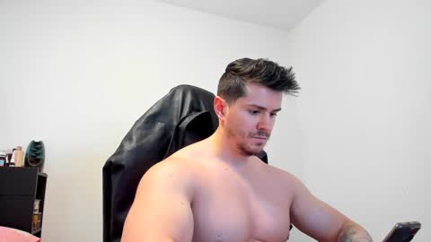 Snapshot of alphagodleatherking92 chatting on 01/21/25, 11:24 LeatherMaster online show from 01/21/25, 11:24