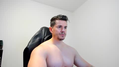 Snapshot of alphagodleatherking92 chatting on 02/07/25, 07:50 LeatherMaster online show from 02/07/25, 07:50