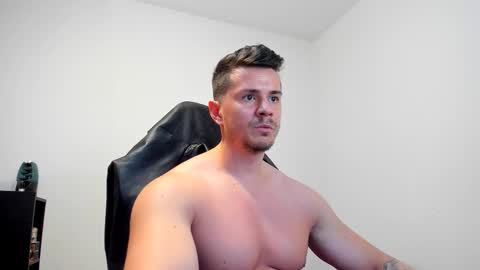 Snapshot of alphagodleatherking92 chatting on 03/01/25, 07:30 LeatherMaster online show from 03/01/25, 07:30
