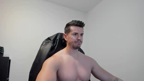 Snapshot of alphagodleatherking92 chatting on 09/16/25, 04:41 LeatherMaster online show from 09/16/25, 04:41