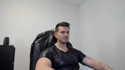 Snapshot of alphagodleatherking92 chatting on 10/05/25, 06:34 LeatherMaster online show from 10/05/25, 06:34