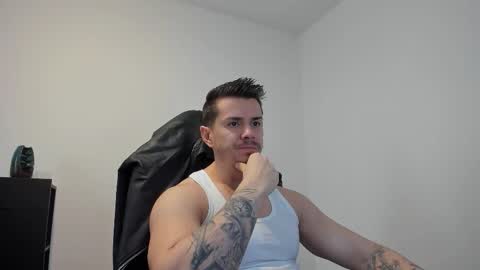 Snapshot of alphagodleatherking92 chatting on 10/11/25, 07:18 LeatherMaster online show from 10/11/25, 07:18
