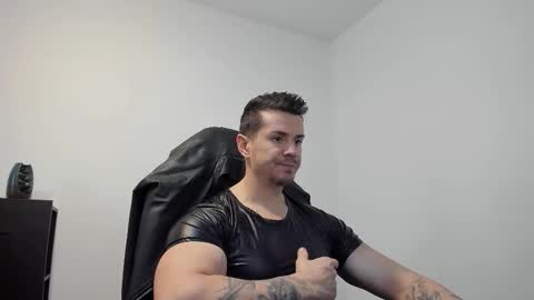 Snapshot of alphagodleatherking92 chatting on 10/13/25, 07:08 LeatherMaster online show from 10/13/25, 07:08