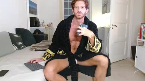 alphahung23 online show from 12/04/25, 04:11