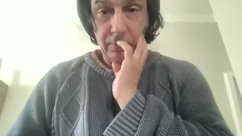 Snapshot of alphandre chatting on 01/27/25, 06:41 AlphAndre online show from 01/27/25, 06:41