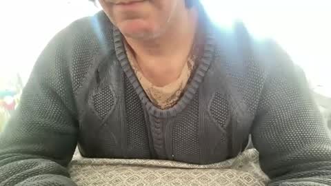 Snapshot of alphandre chatting on 01/27/25, 09:44 AlphAndre online show from 01/27/25, 09:44