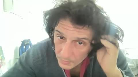 Snapshot of alphandre chatting on 02/03/25, 02:02 AlphAndre online show from 02/03/25, 02:02