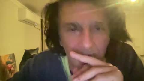 Snapshot of alphandre chatting on 02/04/25, 06:38 AlphAndre online show from 02/04/25, 06:38