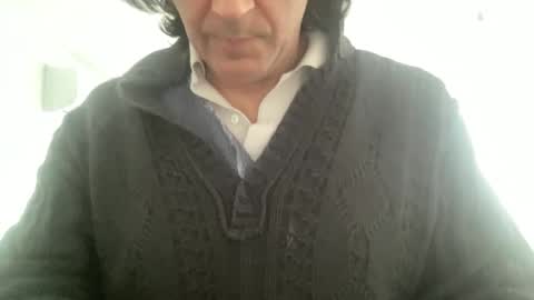 Snapshot of alphandre chatting on 02/17/25, 01:32 AlphAndre online show from 02/17/25, 01:32