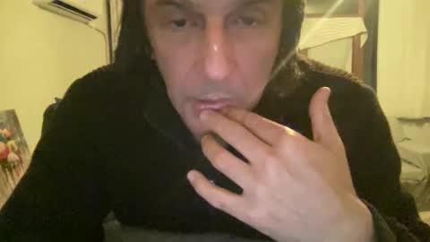 Snapshot of alphandre chatting on 02/21/25, 06:48 AlphAndre online show from 02/21/25, 06:48