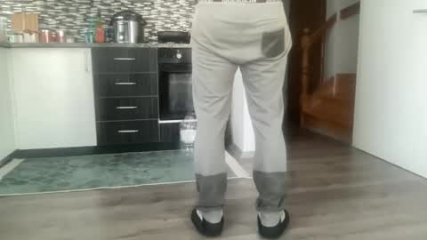 Snapshot of alphandre chatting on 03/06/25, 07:03 AlphAndre online show from 03/06/25, 07:03