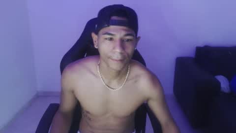 alphas_latins online show from 03/08/26, 10:13