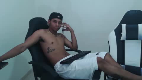 alphas_latins online show from 03/23/26, 07:07