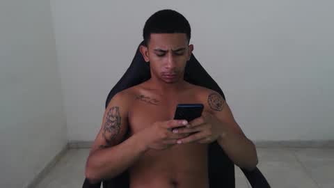 alphas_latins online show from 04/18/26, 04:49