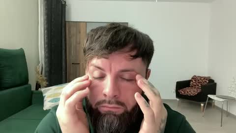 Jhonny online show from 02/11/25, 04:01