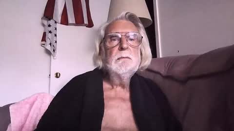 AlphaUniform online show from 10/15/25, 01:55