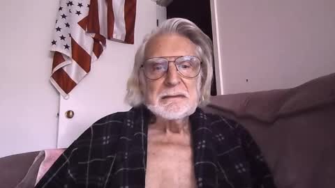 AlphaUniform online show from 04/24/26, 01:46