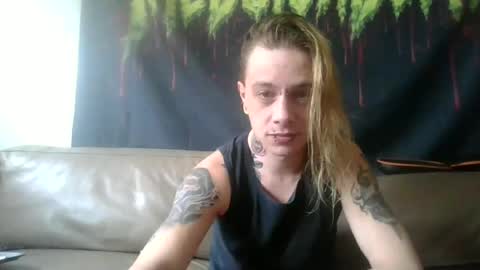 Snapshot of altboy010 chatting on 06/12/26, 11:31 altboy010 online show from 06/12/26, 11:31