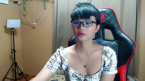 Snapshot of althea_ii chatting on 04/25/26, 05:21 Althea online show from 04/25/26, 05:21