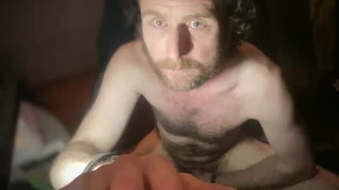 Snapshot of alvarooo1111 chatting on 01/14/26, 06:24 Balearicsex11 online show from 01/14/26, 06:24