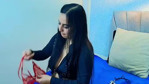   A L Y  online show from 09/23/25, 11:35