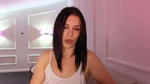 alyarei online show from 11/30/25, 06:12