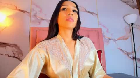 Snapshot of alyathompson chatting on 07/14/26, 03:44 Alya online show from 07/14/26, 03:44