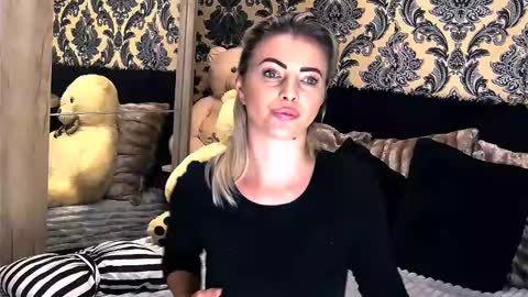 aly online show from 01/10/25, 01:41