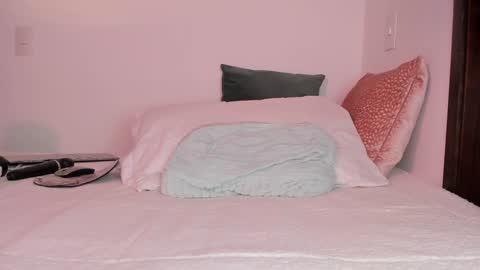 Aly Instg oficial alyjones  Lush and Domi love toys are on online show from 01/23/25, 09:50