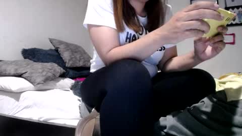 Snapshot of alynfoxx chatting on 07/04/26, 04:07 Alyn Maria online show from 07/04/26, 04:07