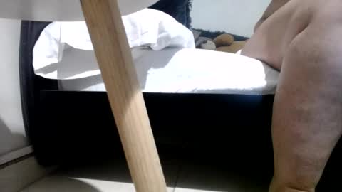 Snapshot of alynfoxx chatting on 07/06/26, 12:40 Alyn Maria online show from 07/06/26, 12:40