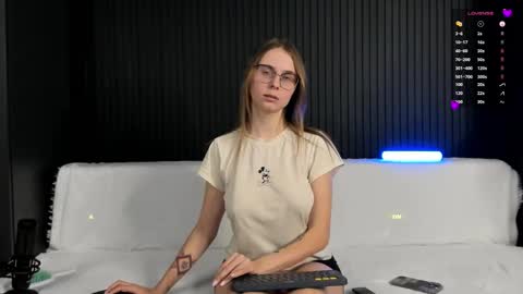 Alena online show from 12/02/25, 06:25