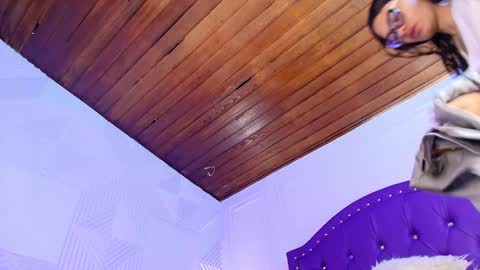 Snapshot of alys_molly chatting on 03/09/26, 11:03 sopie online show from 03/09/26, 11:03