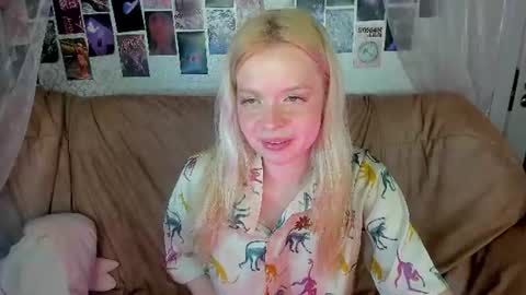 Alysa   7GMT  online show from 06/27/26, 03:28