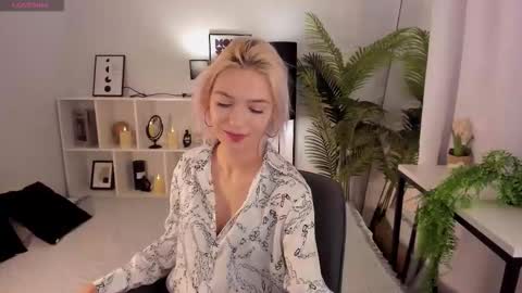 Alysia online show from 09/15/25, 01:44