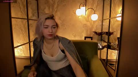 Alysia online show from 10/04/25, 01:53