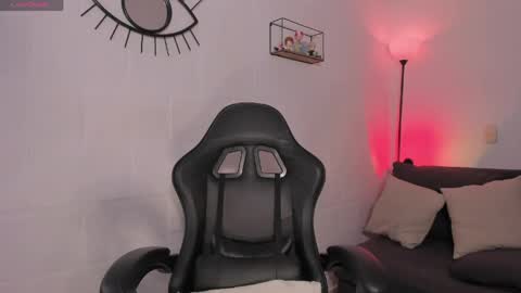 Alyson online show from 04/07/26, 01:22