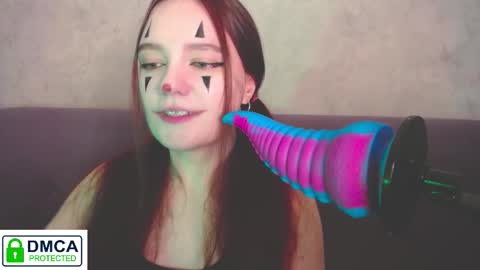 Alyssa online show from 11/01/25, 09:44