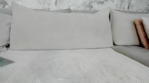 alysamillan online show from 01/12/25, 02:52